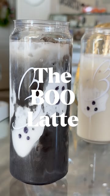 The BOO Latte from Baglory’s Instagram: a tall can glass of dark mocha and white cold foam.